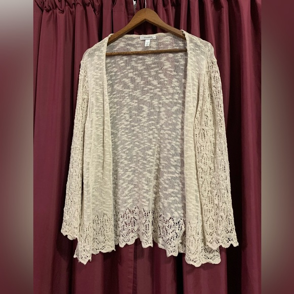 Dress Barn Sweaters - Dress Barn Cream sweater,2X, very light